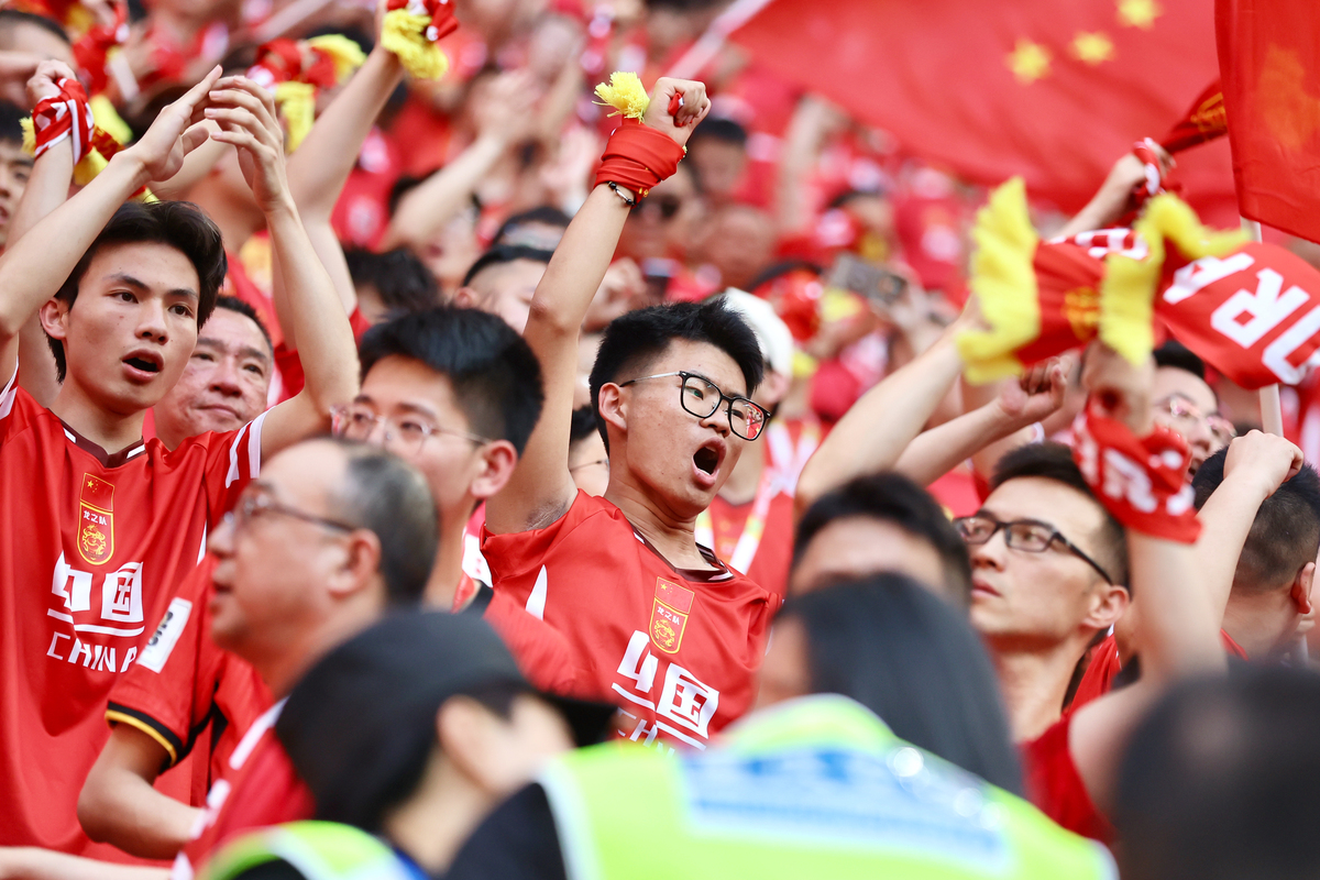 球队老球迷集体支持,愿意提供更多支持的简单介绍 球队老球迷集体支持,愿意提供更多支持的简单介绍