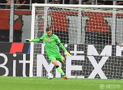 C7娱乐官网-那不勒斯客场负于AC米兰，遭遇不利情况的简单介绍