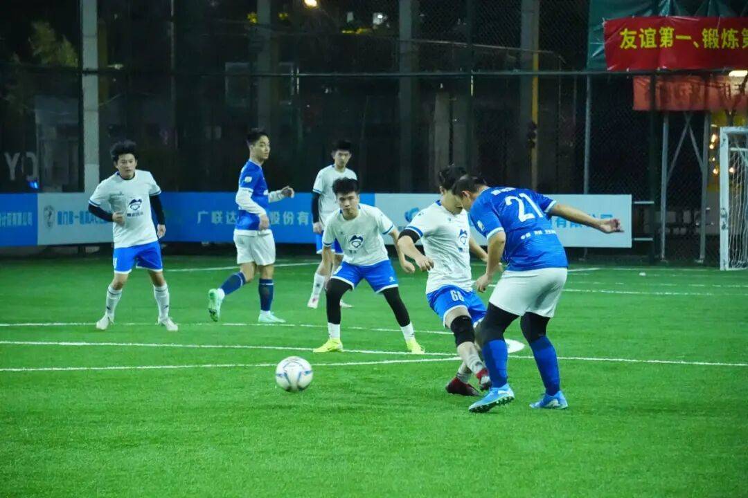 网页版入口-足球比赛即将拉开帷幕队员们彼此发出海誓山盟立志夺冠